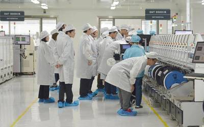 走進OPPO R15手機工廠 探秘高運速、嚴要求的智能生產全流程